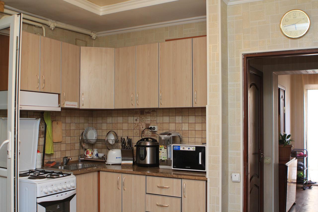 Holiday Hostel House Bishkek Ngoại thất bức ảnh